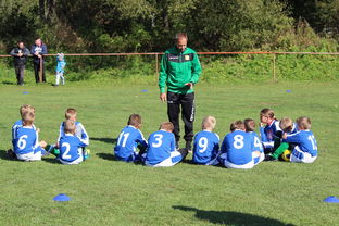 乐鱼体育官网入口-女篮老将坚持出战为队伍稳定发挥贡献宝贵经验力量，女篮名将